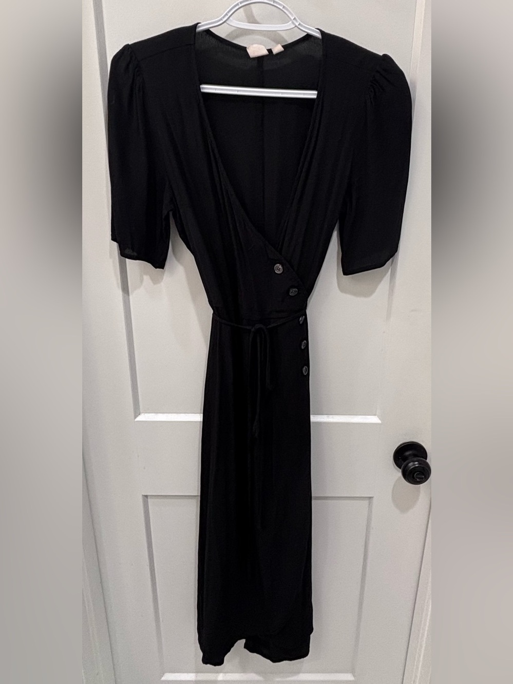 Gap Short Sleeve Side-Button Midi Wrap Dress Black Midi Wrap Dress. Size Small